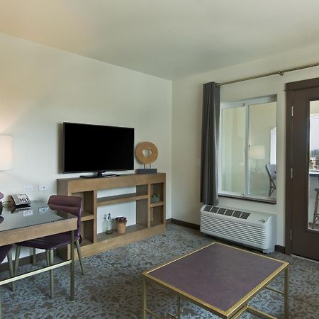 Oxford Suites Sonoma - Rohnert Park Room photo