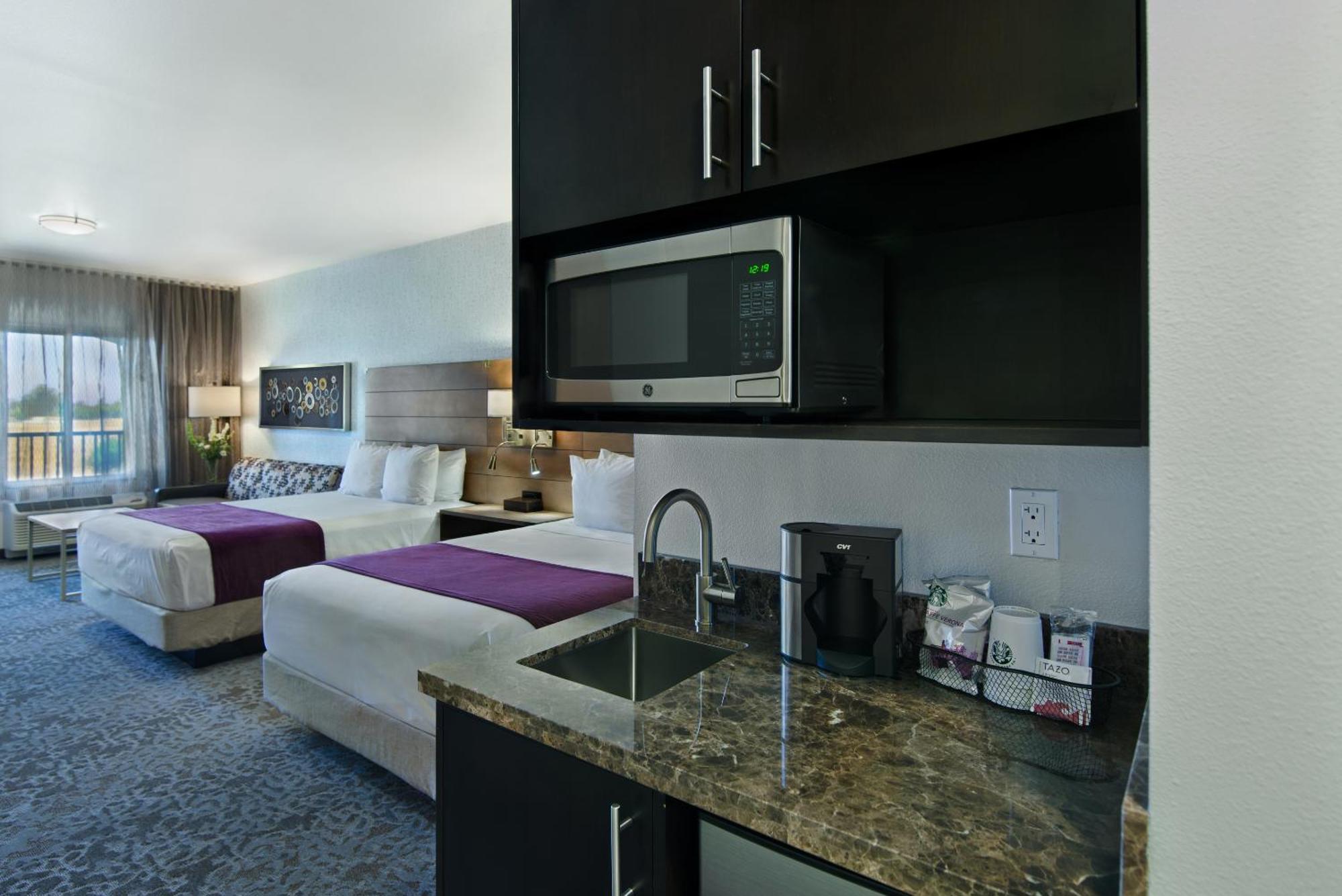 Oxford Suites Sonoma - Rohnert Park Room photo