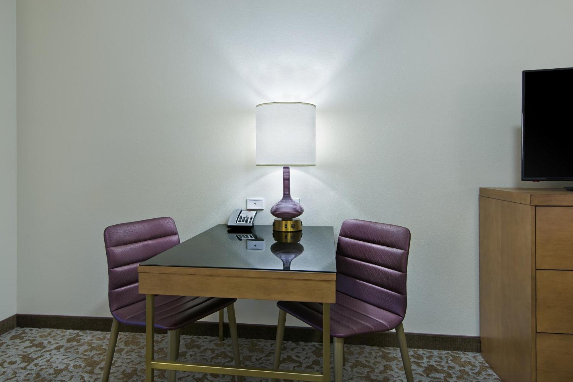Oxford Suites Sonoma - Rohnert Park Room photo