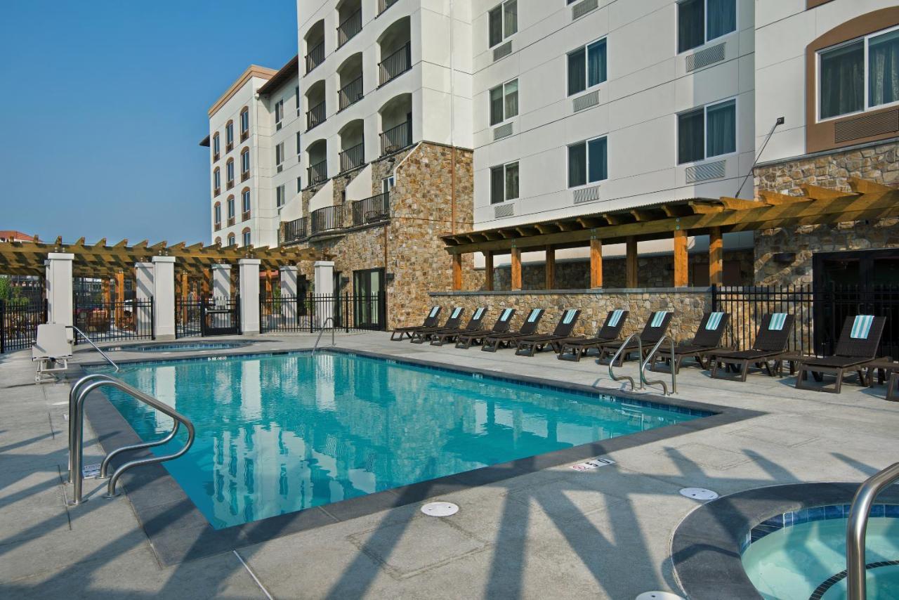 Oxford Suites Sonoma - Rohnert Park Exterior photo