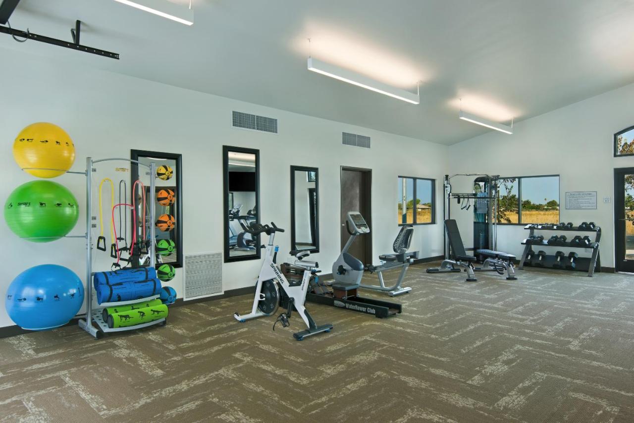 Oxford Suites Sonoma - Rohnert Park Exterior photo